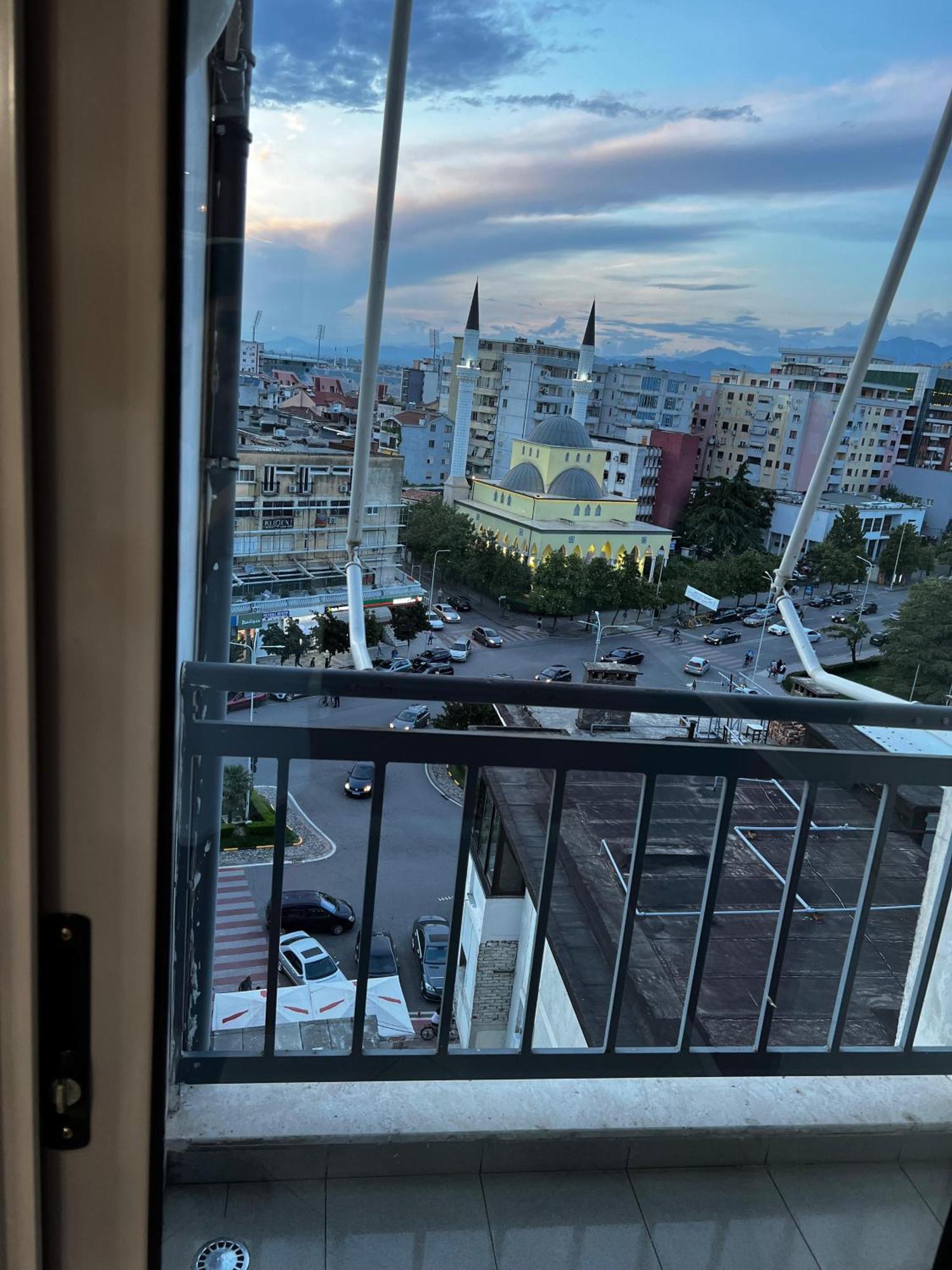 Amy'S Luxury Appartment Шкодер Экстерьер фото